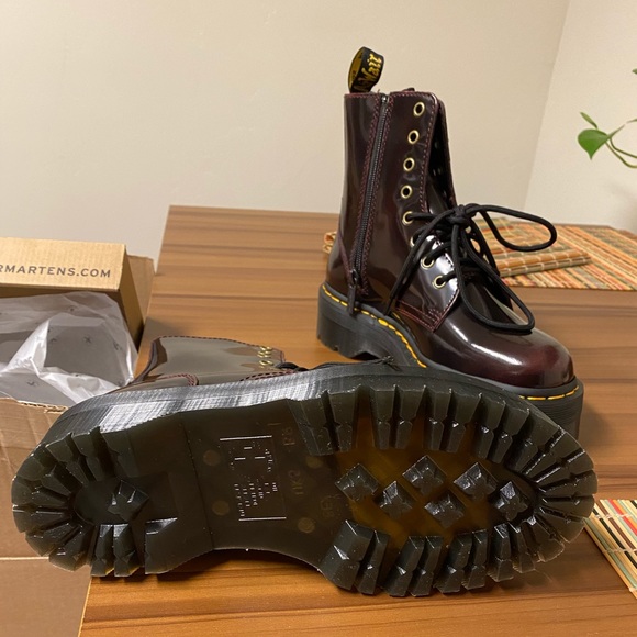 SOLD - Picture 3 of 9